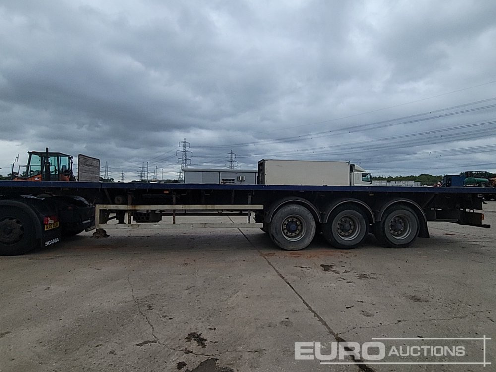 2007 SDC Trailer Tri Axle Extendable Flatbed Trailer, Twist Locks, Rear Steer - Semiremorcă platformă: Foto 2 2007 SDC Trailer Tri Axle Extendable Flatbed Trailer, Twist Locks, Rear Steer - Semiremorcă platformă: Foto 2