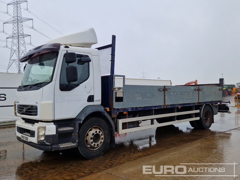 2007 Volvo FL240 - Camion platformă: Foto 1 2007 Volvo FL240 - Camion platformă: Foto 1