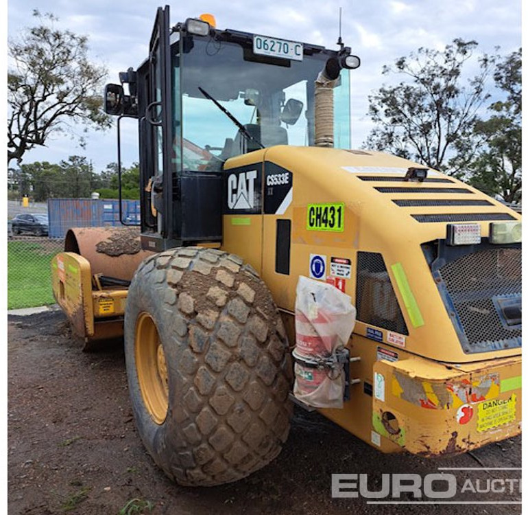 2011 CAT CS533E - Cilindru compactor: Foto 2 2011 CAT CS533E - Cilindru compactor: Foto 2