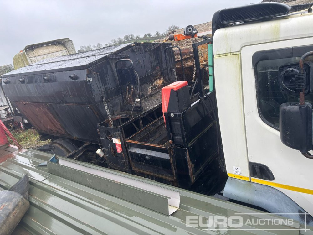 2011 DAF LF55-220 - Camion platformă: Foto 3 2011 DAF LF55-220 - Camion platformă: Foto 3