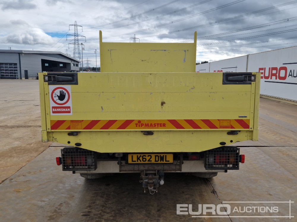 2012 Isuzu NPR-6 N62.150M - Camion platformă: Foto 4 2012 Isuzu NPR-6 N62.150M - Camion platformă: Foto 4