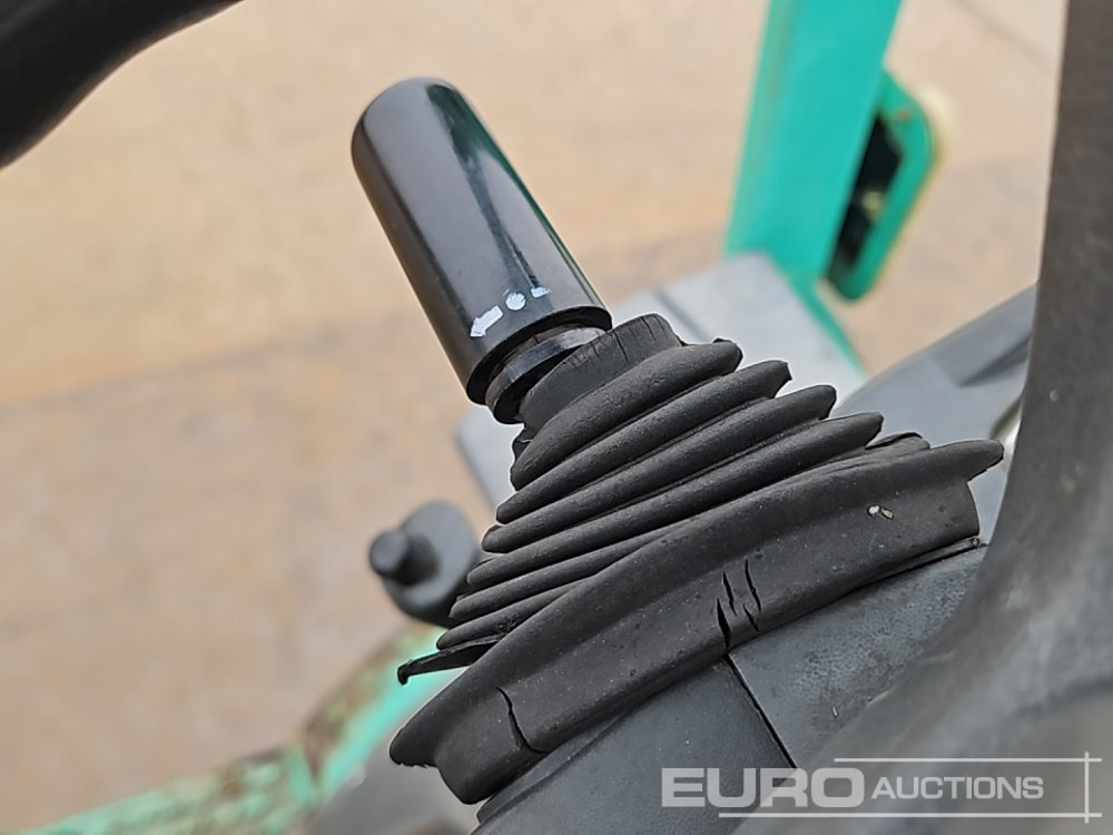 Motostivuitor 2012 Mitsubishi FG25N: Foto 33