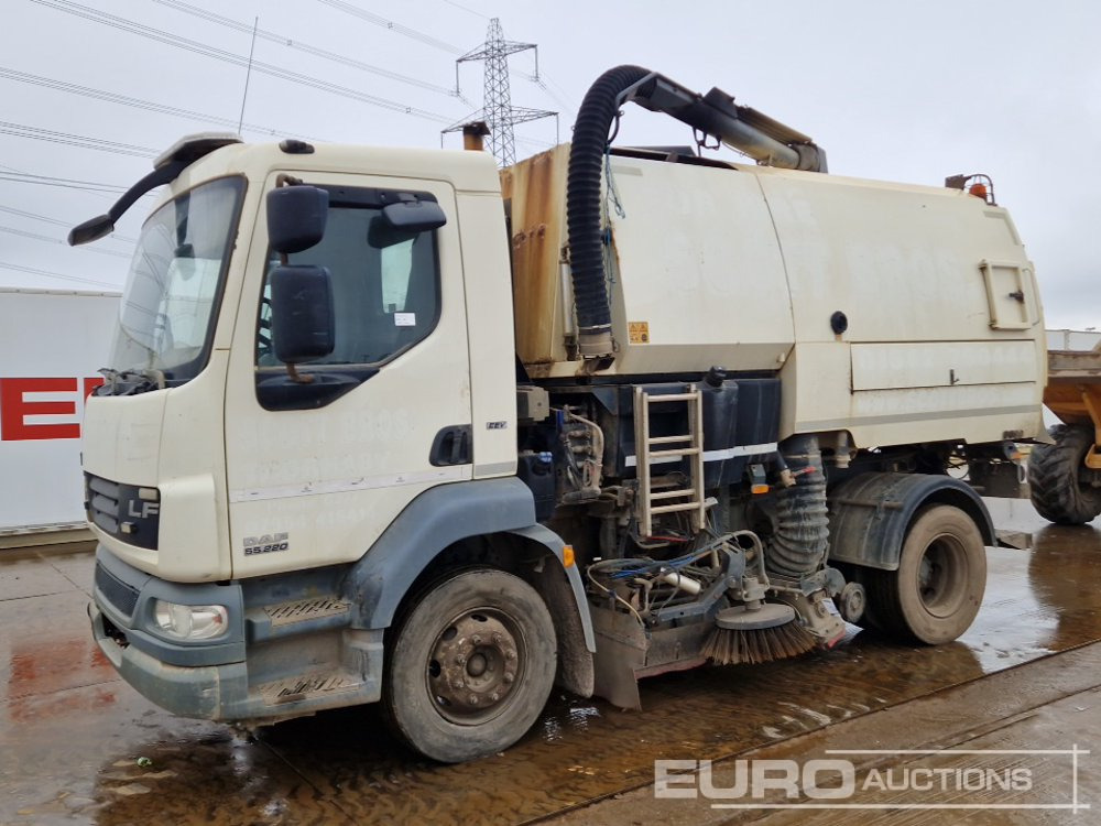 2013 DAF LF55.220 - Măturătoare stradală: Foto 1 2013 DAF LF55.220 - Măturătoare stradală: Foto 1