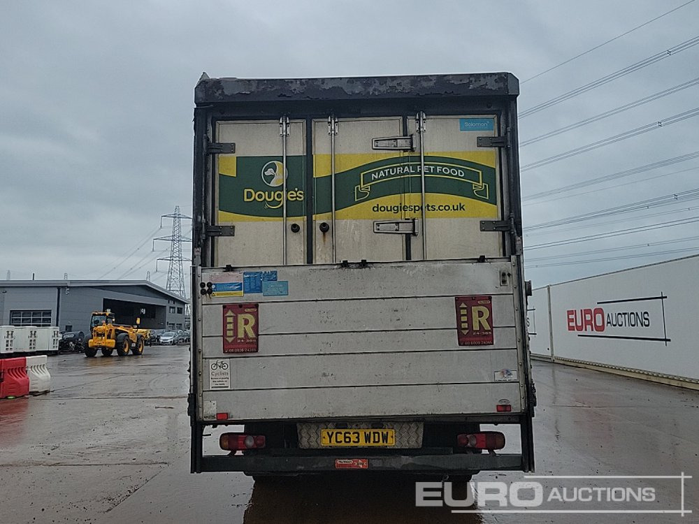 2013 Mitsubishi 7C15 - Camion frigider: Foto 4 2013 Mitsubishi 7C15 - Camion frigider: Foto 4