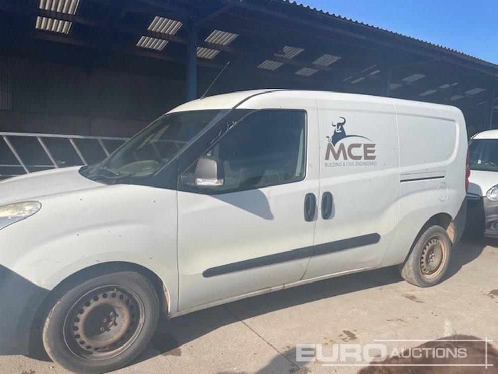 2015 Vauxhall Combo CDTI - Autoutilitară compactă, Autoutilitară cabină dublă: Foto 2 2015 Vauxhall Combo CDTI - Autoutilitară compactă, Autoutilitară cabină dublă: Foto 2
