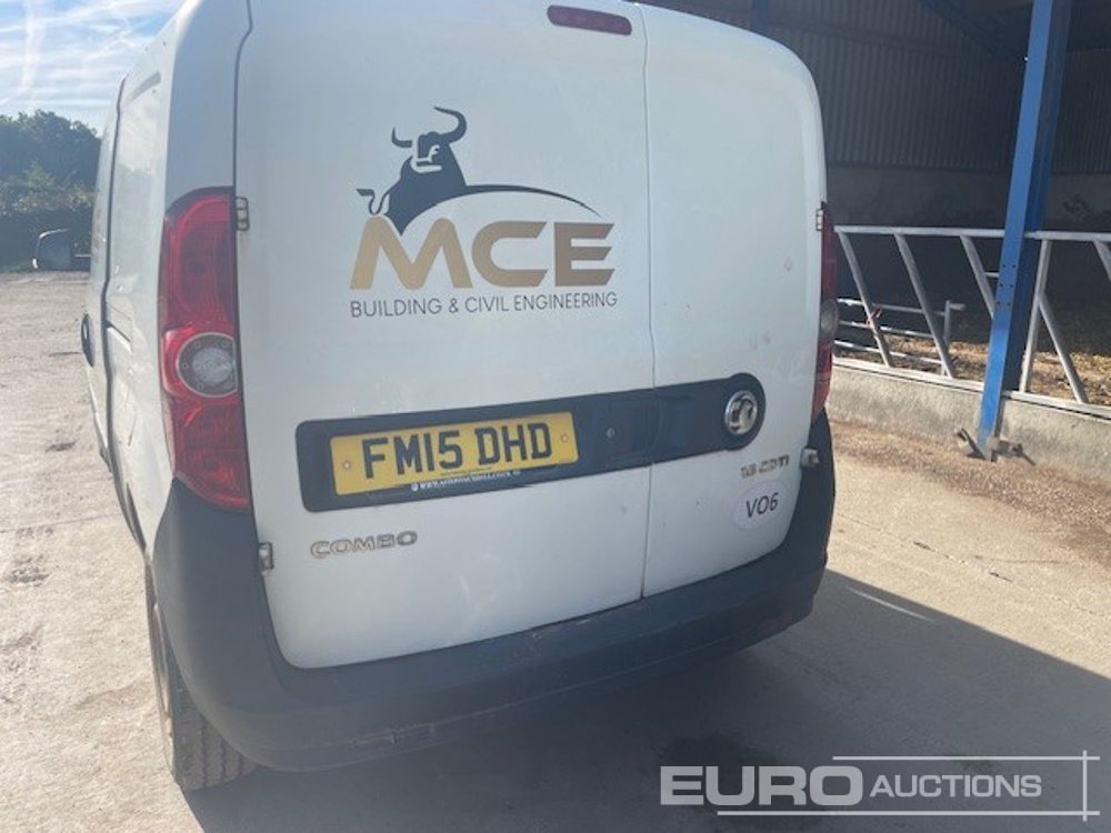 2015 Vauxhall Combo CDTI - Autoutilitară compactă, Autoutilitară cabină dublă: Foto 3 2015 Vauxhall Combo CDTI - Autoutilitară compactă, Autoutilitară cabină dublă: Foto 3