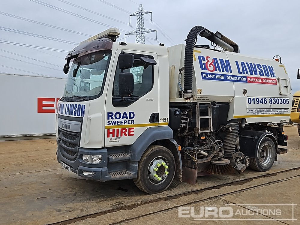 2016 DAF LF220 - Măturătoare stradală: Foto 1 2016 DAF LF220 - Măturătoare stradală: Foto 1