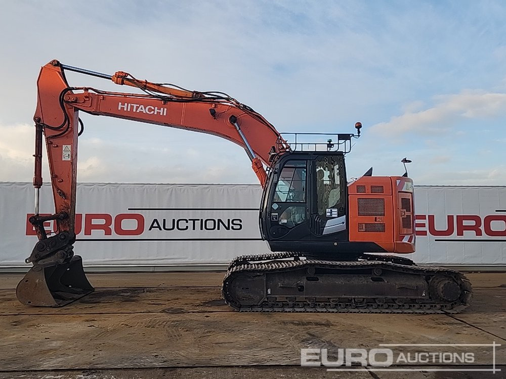 2016 Hitachi ZX225USLC-5B - Excavator pe şenile: Foto 2 2016 Hitachi ZX225USLC-5B - Excavator pe şenile: Foto 2