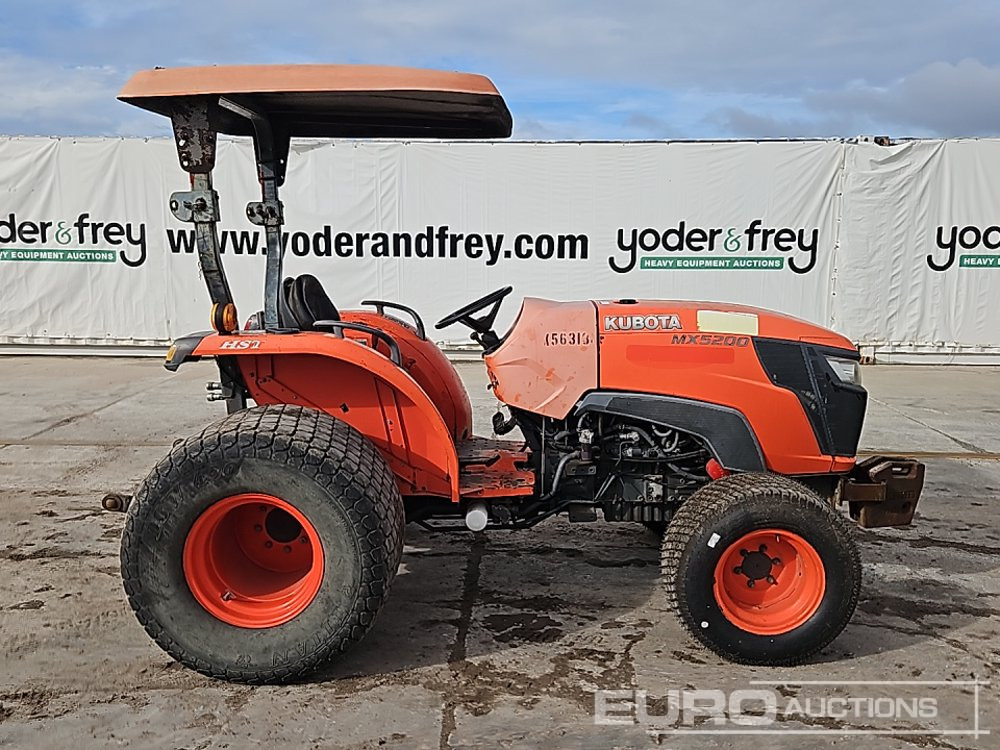 2016 Kubota MX5200HST - Tractor mic: Foto 5 2016 Kubota MX5200HST - Tractor mic: Foto 5