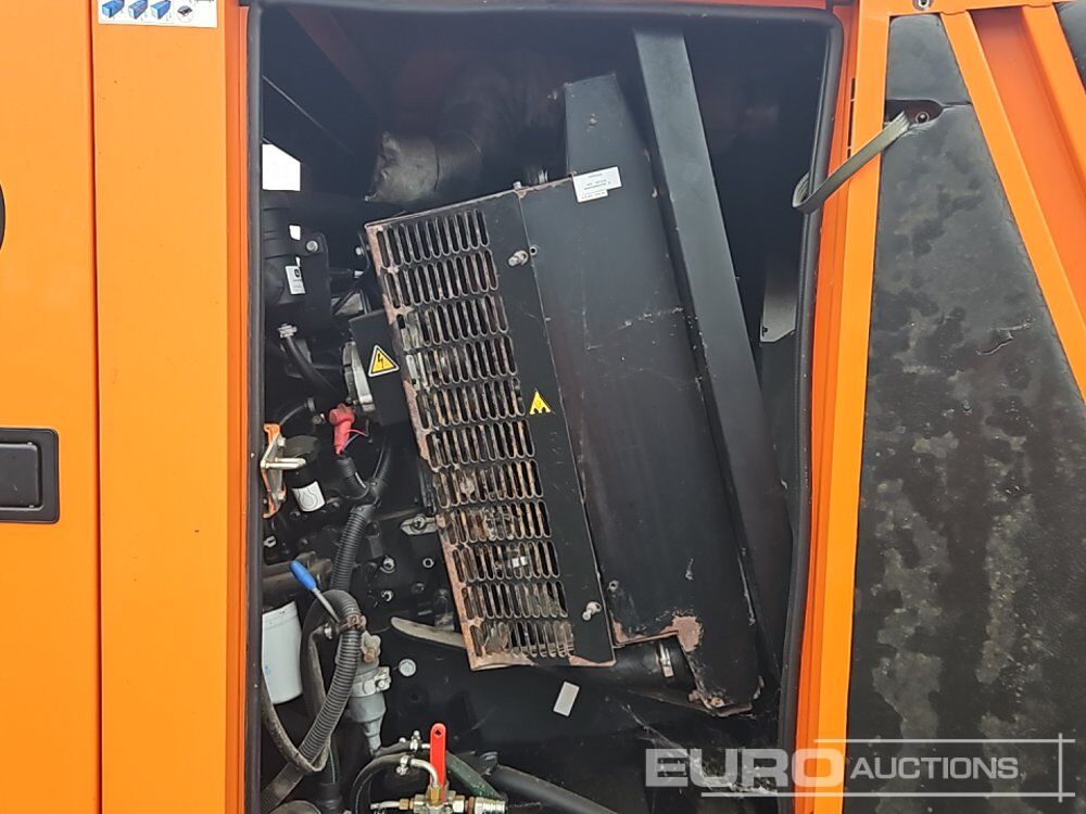 Generator electric 2016 SDMO R110C3: Foto 18