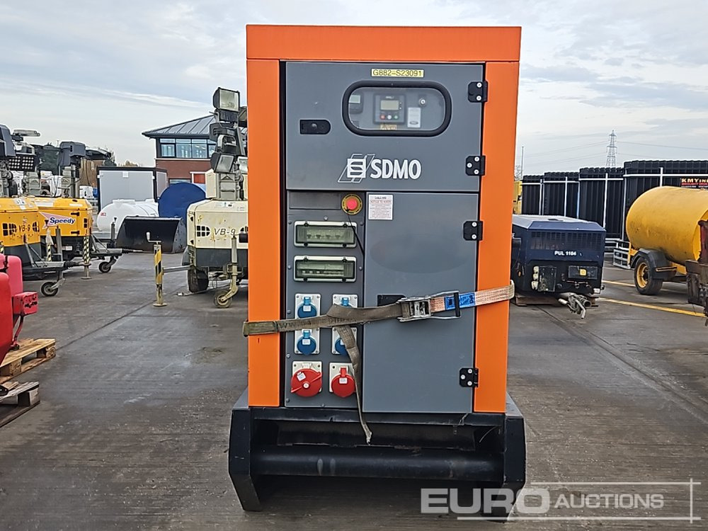 2016 SDMO R110C3 - Generator electric: Foto 2 2016 SDMO R110C3 - Generator electric: Foto 2