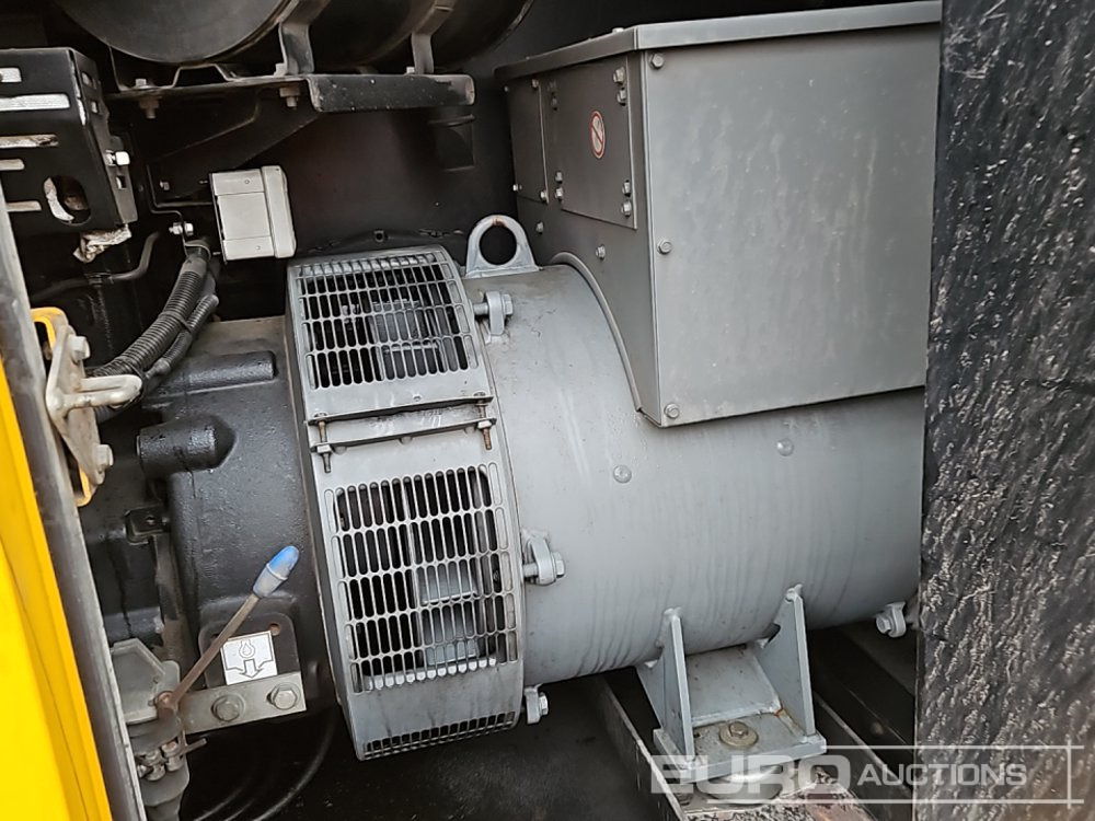 Generator electric 2016 SDMO R220C3: Foto 10 Generator electric 2016 SDMO R220C3: Foto 10