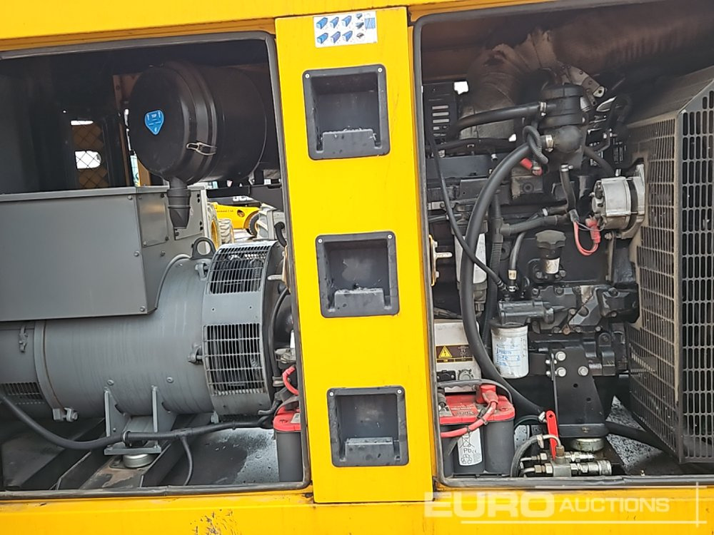 Generator electric 2016 SDMO R220C3: Foto 16 Generator electric 2016 SDMO R220C3: Foto 16