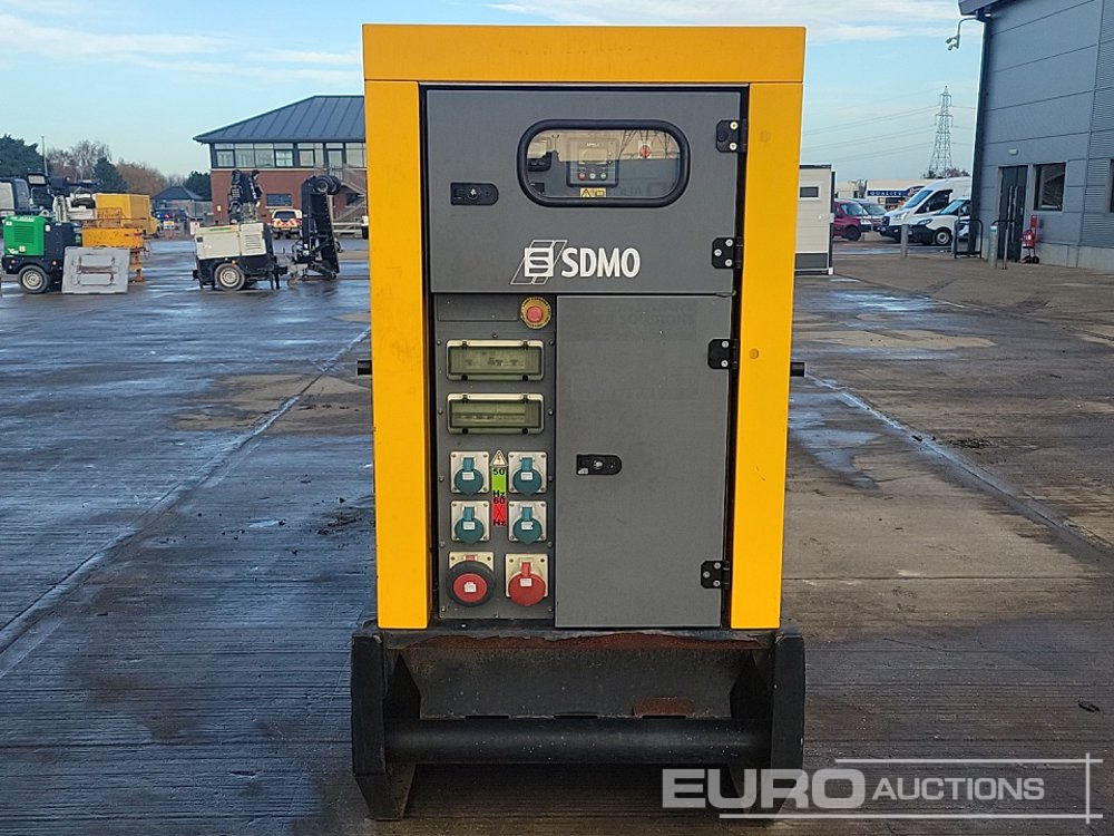 Generator electric 2016 SDMO R220C3: Foto 8 Generator electric 2016 SDMO R220C3: Foto 8
