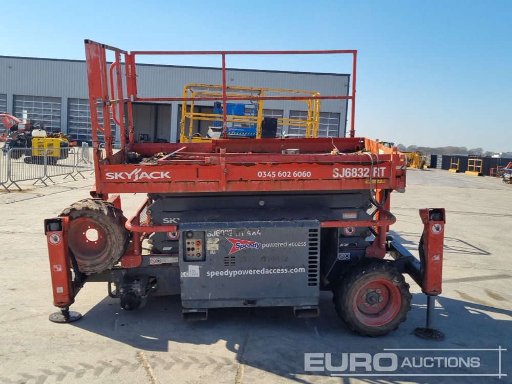 2018 SkyJack SJ6832RT - Autopropulsată platformă: Foto 2 2018 SkyJack SJ6832RT - Autopropulsată platformă: Foto 2