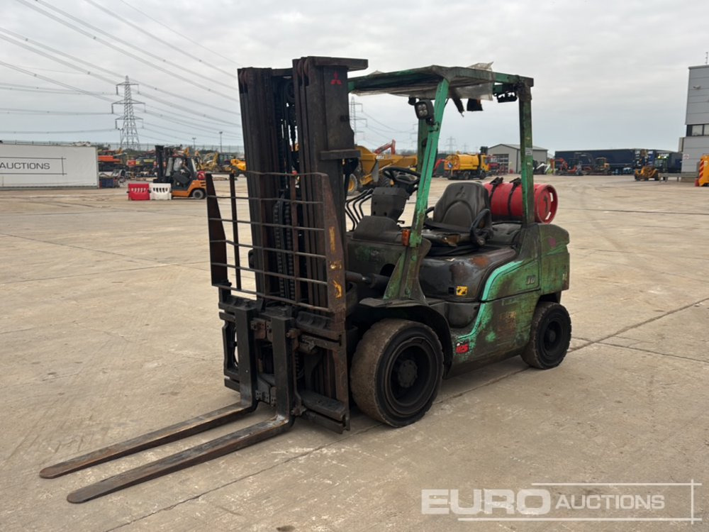 2019 Mitsubishi FG30 - Motostivuitor: Foto 1 2019 Mitsubishi FG30 - Motostivuitor: Foto 1