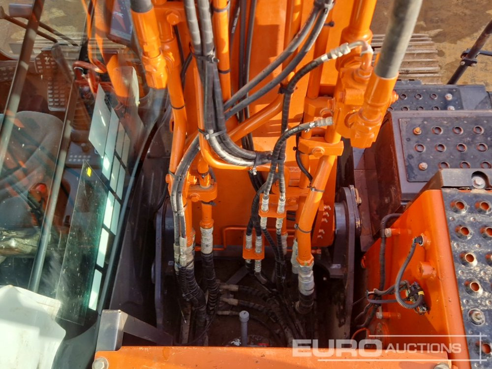 Excavator pe şenile 2020 Hitachi ZX130LCN-6: Foto 17