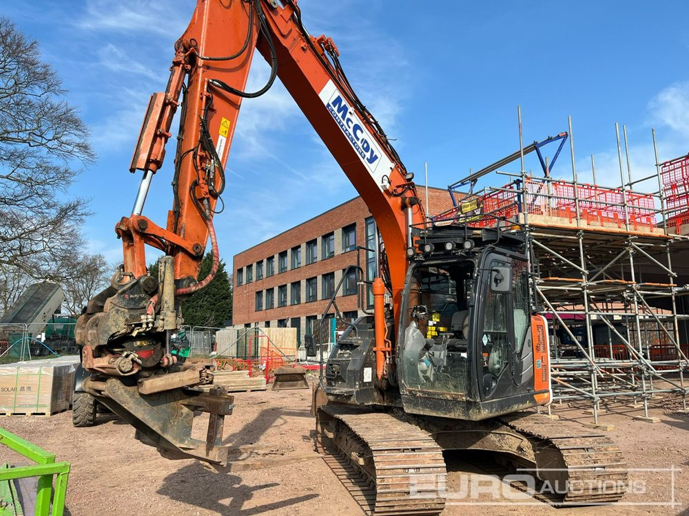 2020 Hitachi ZX135USBL-6 - Excavator pe şenile: Foto 1 2020 Hitachi ZX135USBL-6 - Excavator pe şenile: Foto 1