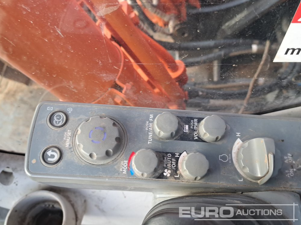 Excavator pe şenile 2020 Hitachi ZX210LC-6: Foto 33 Excavator pe şenile 2020 Hitachi ZX210LC-6: Foto 33