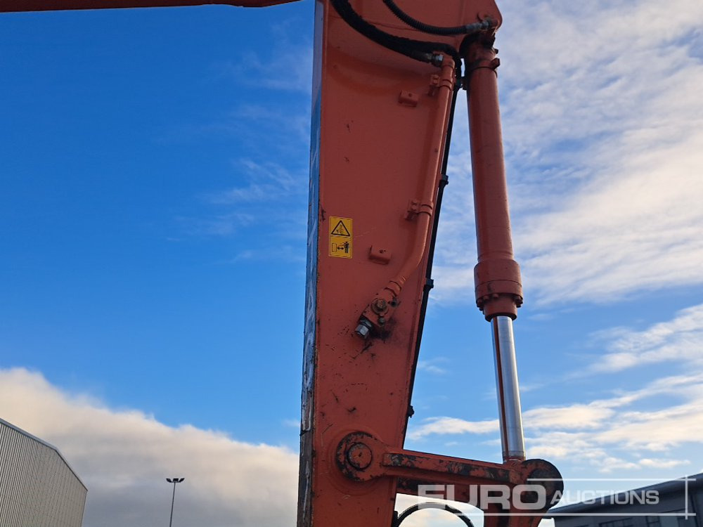 Excavator pe şenile 2020 Hitachi ZX210LC-6: Foto 20 Excavator pe şenile 2020 Hitachi ZX210LC-6: Foto 20