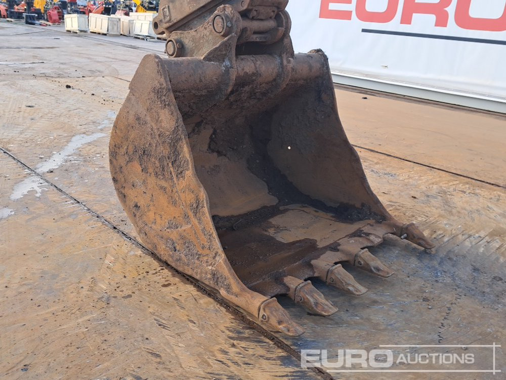 Excavator pe şenile 2020 Hitachi ZX210LC-6: Foto 9 Excavator pe şenile 2020 Hitachi ZX210LC-6: Foto 9