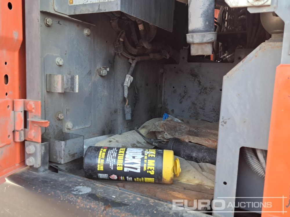 Excavator pe şenile 2020 Hitachi ZX210LC-6: Foto 36 Excavator pe şenile 2020 Hitachi ZX210LC-6: Foto 36