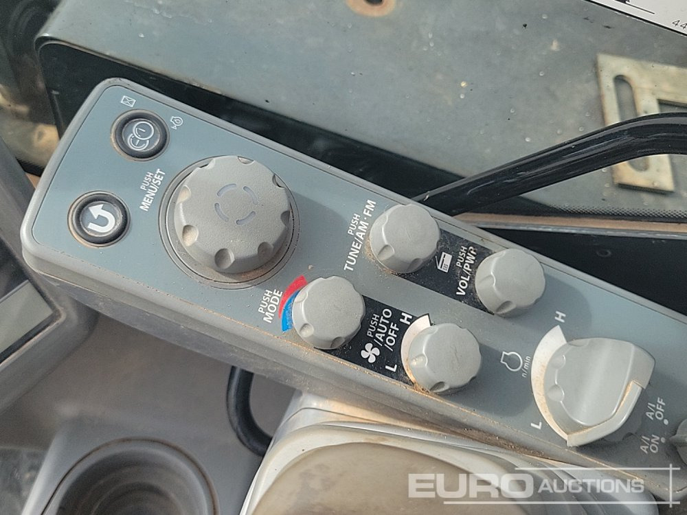 Mini excavator 2020 Hitachi ZX85USB-6: Foto 46