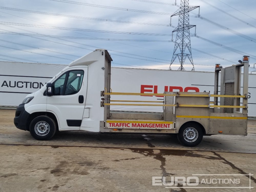 2020 Peugeot Boxer 335 - Autoutilitară cu platformă: Foto 2 2020 Peugeot Boxer 335 - Autoutilitară cu platformă: Foto 2