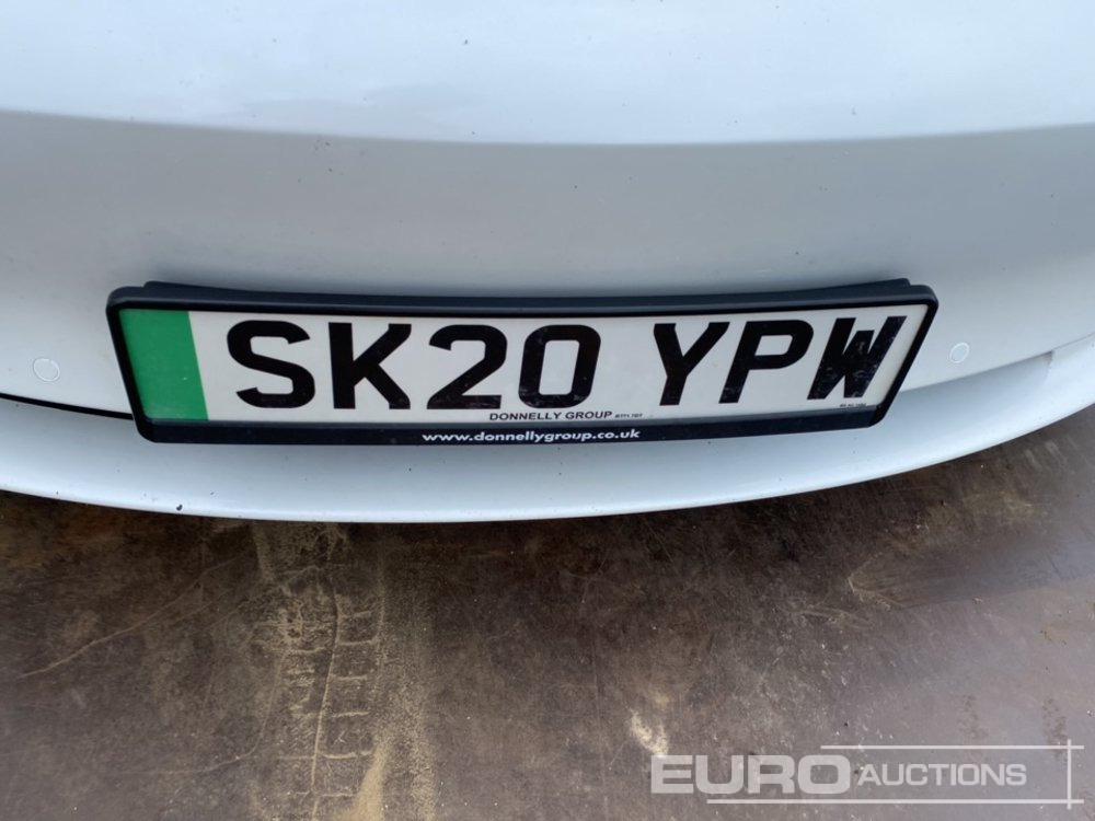 Automobil 2020 Tesla Model 3 Long Range: Foto 38