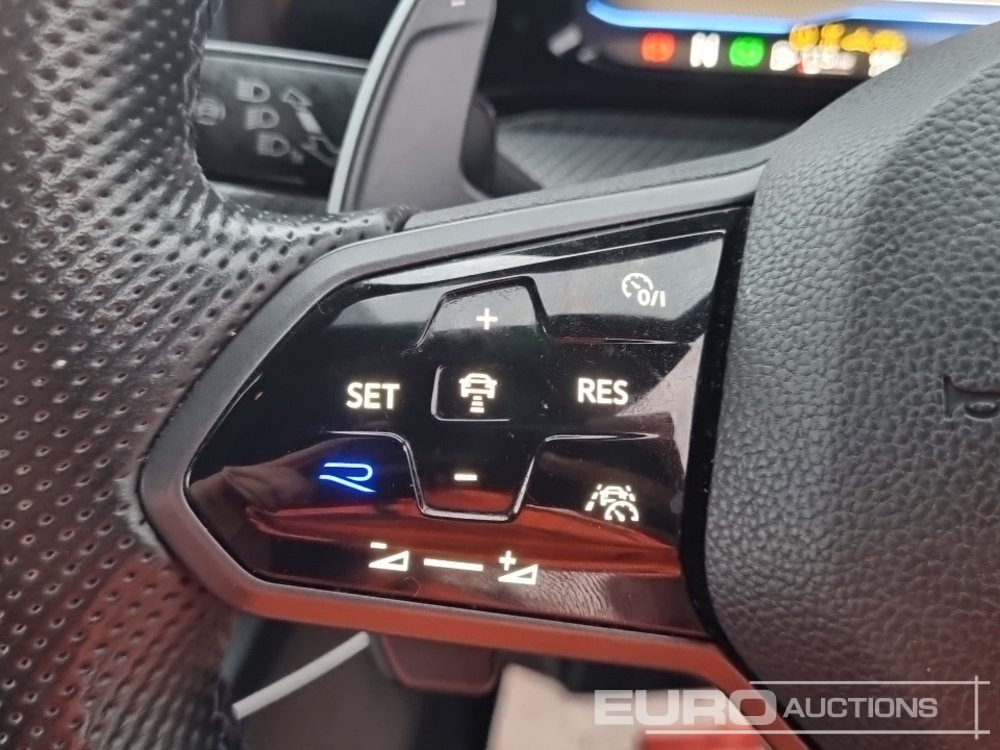 Automobil 2021 Volkswagen Golf R: Foto 40