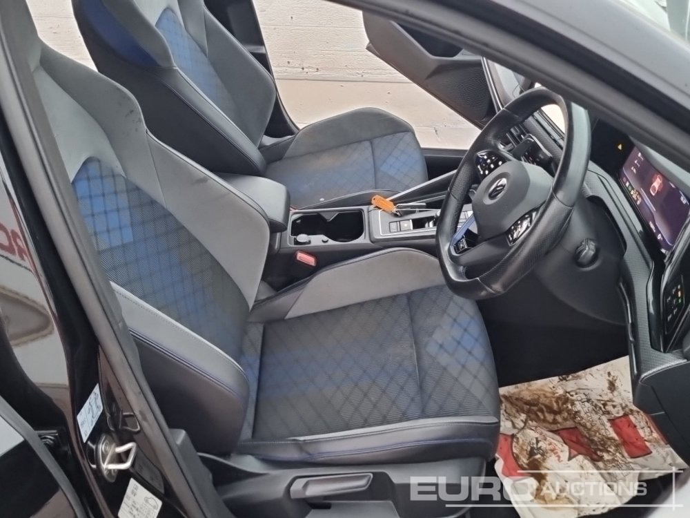 Automobil 2021 Volkswagen Golf R: Foto 30