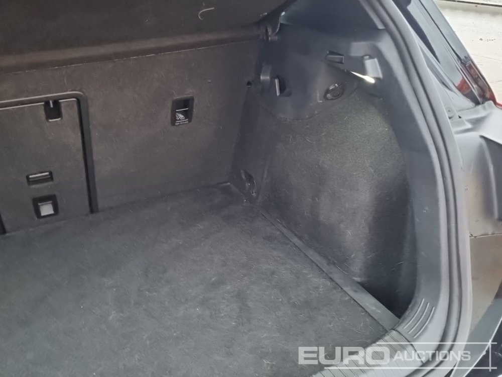 Automobil 2021 Volkswagen Golf R: Foto 20