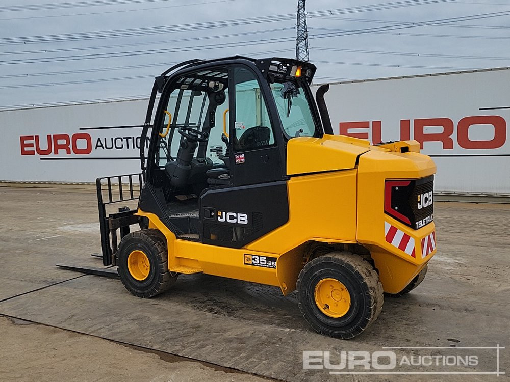 2022 JCB TLT35D 4X4 - Stivuitor telescopic: Foto 3 2022 JCB TLT35D 4X4 - Stivuitor telescopic: Foto 3