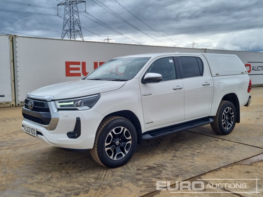 2022 Toyota Hilux Invincible - Pick-up: Foto 1 2022 Toyota Hilux Invincible - Pick-up: Foto 1