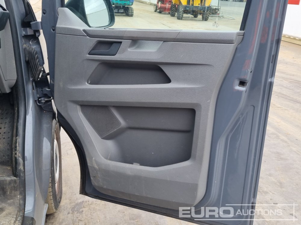 Autoutilitară compactă 2022 Volkswagen ABT e-Transporter: Foto 22