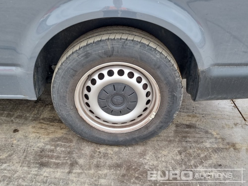 Autoutilitară compactă 2022 Volkswagen ABT e-Transporter: Foto 10