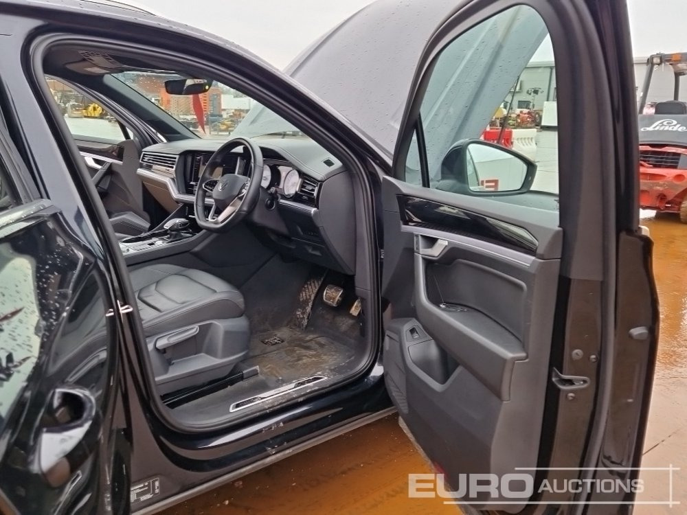 SUV 2022 Volkswagen Touareg: Foto 27