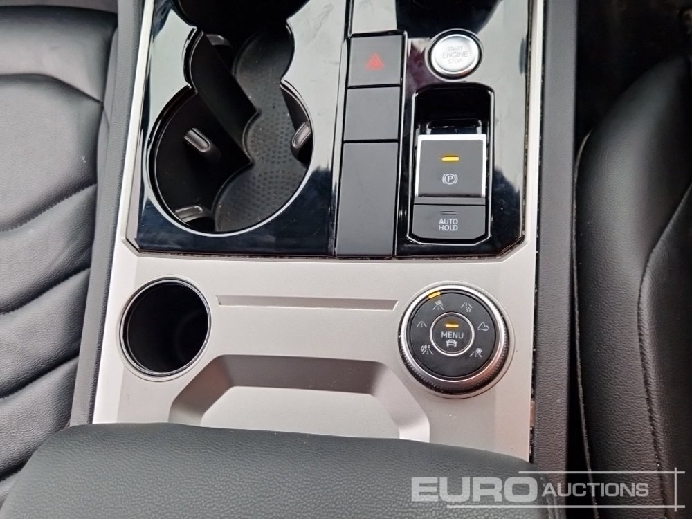 SUV 2022 Volkswagen Touareg: Foto 29