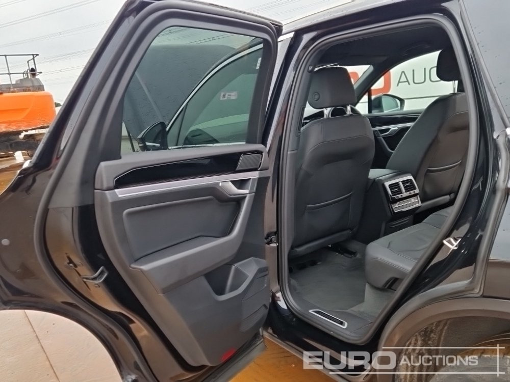 SUV 2022 Volkswagen Touareg: Foto 20