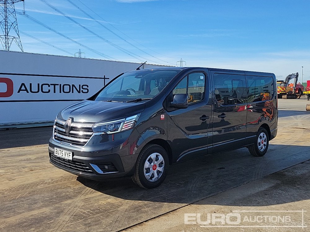 2025 Renault Traffic - Transport persoane: Foto 1 2025 Renault Traffic - Transport persoane: Foto 1