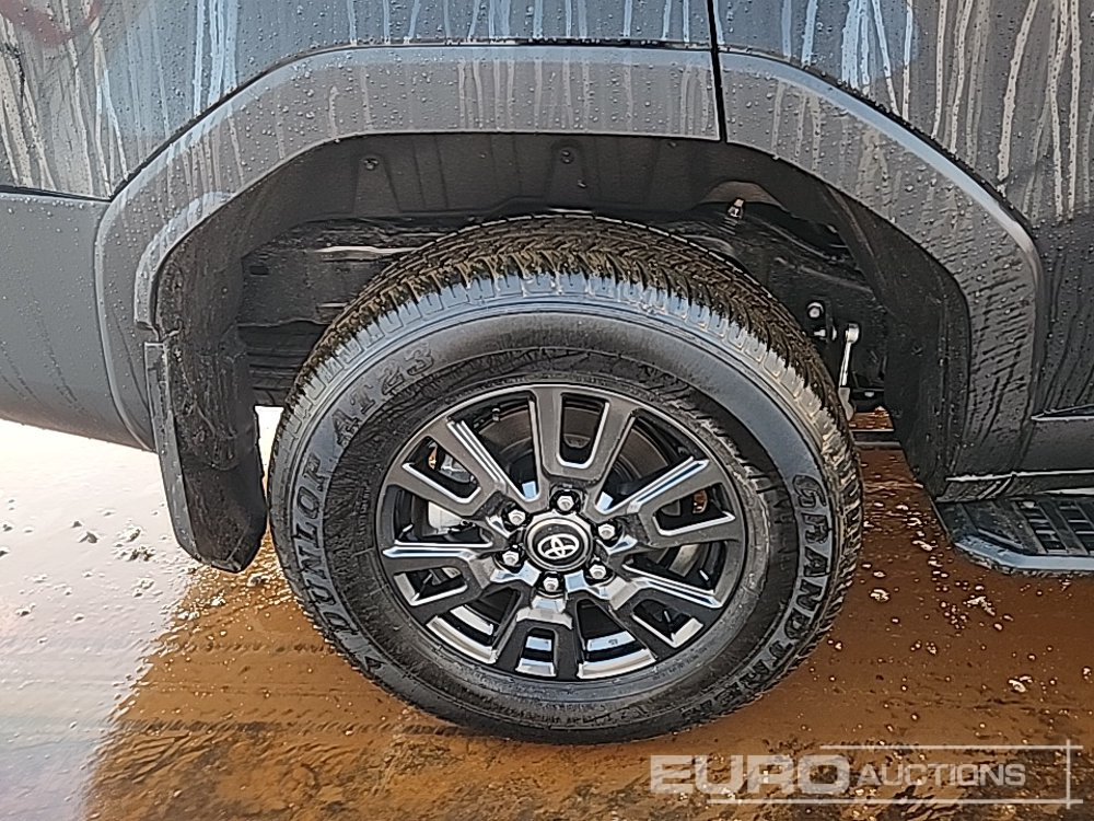 SUV 2025 Toyota Land Cruiser: Foto 11 SUV 2025 Toyota Land Cruiser: Foto 11