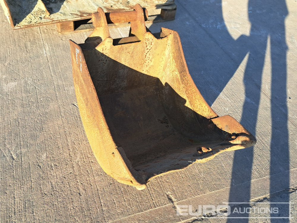 24" Digging Bucket 55mm Pin to suit 6-8 Ton Excavator - Cupă: Foto 1 24" Digging Bucket 55mm Pin to suit 6-8 Ton Excavator - Cupă: Foto 1