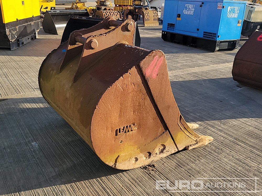 54" Digging Bucket 60mm Pin to suit 10 Ton Excavator - Cupă: Foto 5 54" Digging Bucket 60mm Pin to suit 10 Ton Excavator - Cupă: Foto 5