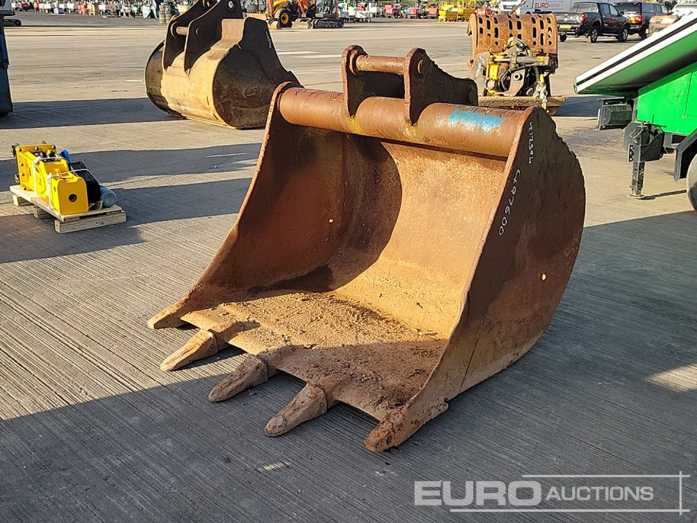 54" Digging Bucket 60mm Pin to suit 10 Ton Excavator - Cupă: Foto 1 54" Digging Bucket 60mm Pin to suit 10 Ton Excavator - Cupă: Foto 1