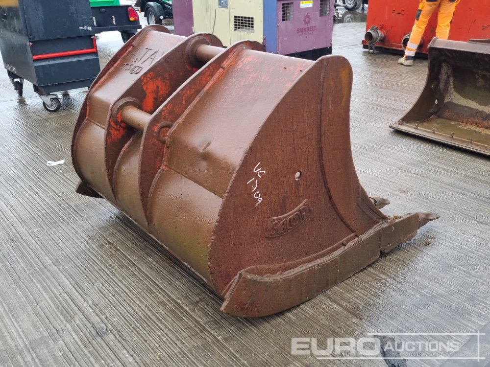 56" Scoop Bucket 80mm Pin to suit 20 Ton Excavator - Cupă: Foto 5 56" Scoop Bucket 80mm Pin to suit 20 Ton Excavator - Cupă: Foto 5