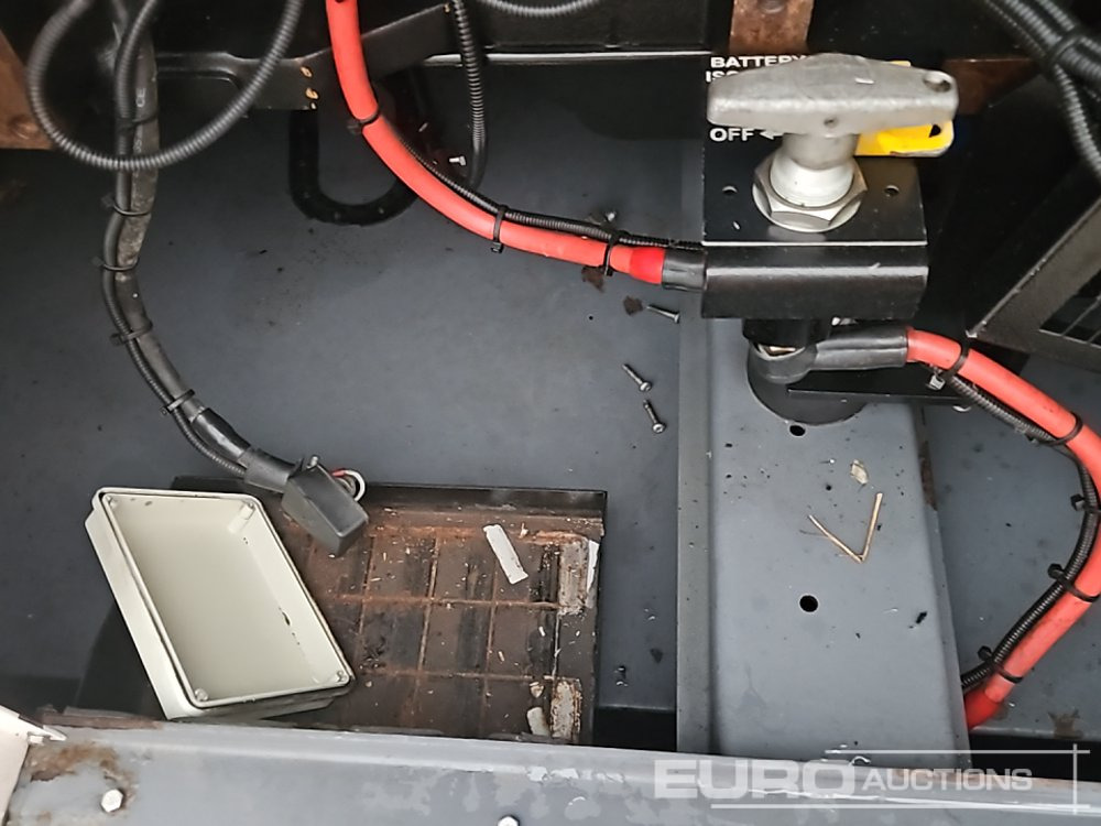 Generator electric Aggreko 32kVA Generator, 3 Cylinder Engine (Parts Missing): Foto 10 Generator electric Aggreko 32kVA Generator, 3 Cylinder Engine (Parts Missing): Foto 10