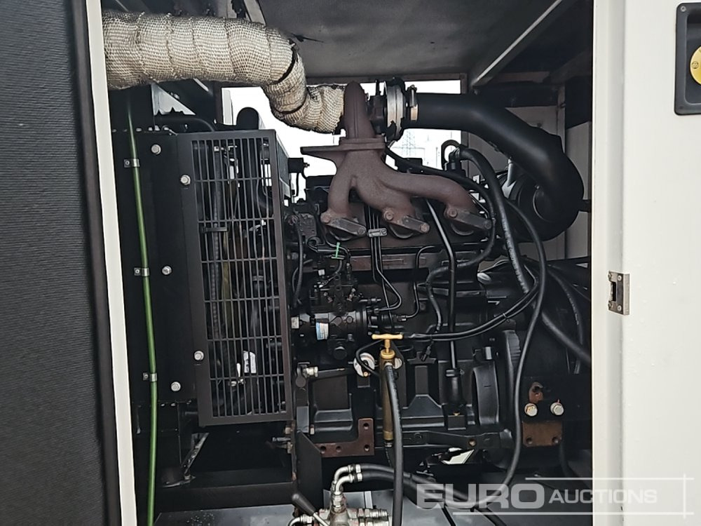 Generator electric Aggreko 32kVA Generator, 3 Cylinder Engine (Parts Missing): Foto 14 Generator electric Aggreko 32kVA Generator, 3 Cylinder Engine (Parts Missing): Foto 14