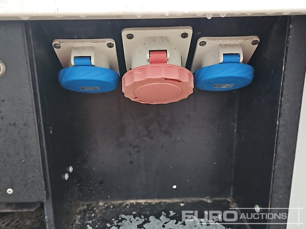 Generator electric Aggreko 32kVA Generator, 3 Cylinder Engine (Parts Missing): Foto 18 Generator electric Aggreko 32kVA Generator, 3 Cylinder Engine (Parts Missing): Foto 18