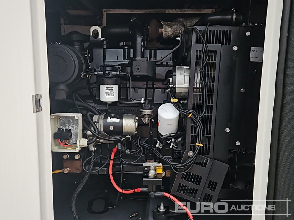 Generator electric Aggreko 32kVA Generator, 3 Cylinder Engine (Parts Missing): Foto 9 Generator electric Aggreko 32kVA Generator, 3 Cylinder Engine (Parts Missing): Foto 9