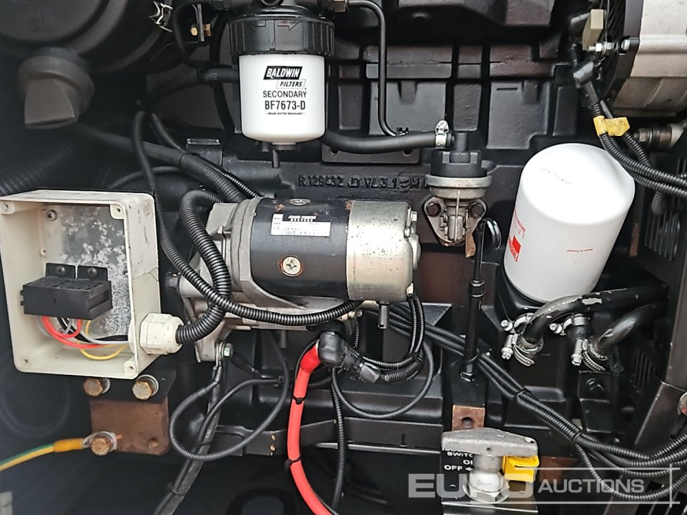 Generator electric Aggreko 32kVA Generator, 3 Cylinder Engine (Parts Missing): Foto 12 Generator electric Aggreko 32kVA Generator, 3 Cylinder Engine (Parts Missing): Foto 12